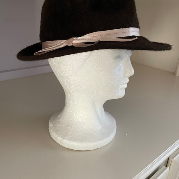 Ann Taylor Hat in Velour Felt, Brown with pink ribbon, Made in USA - Picture 1 of 5